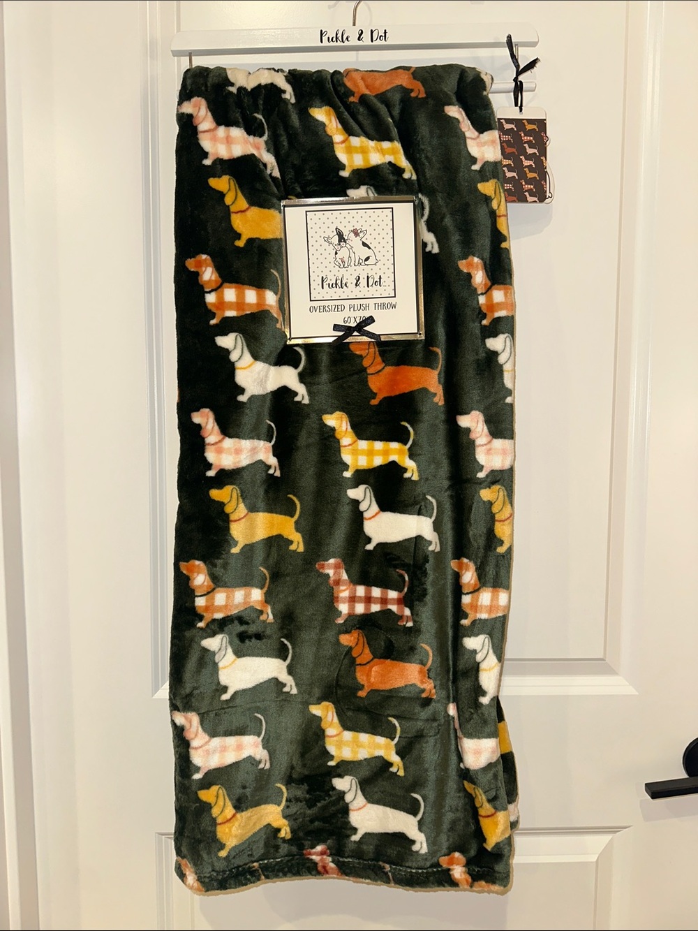 NWT Pickle and Dot Fall Autumn Dachshund Plush Throw Blanket